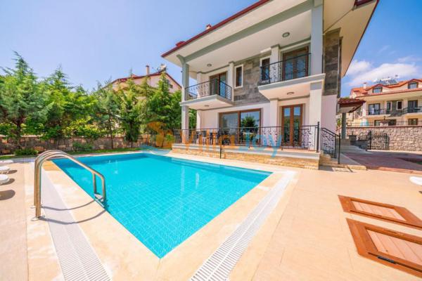 Villa Cratos