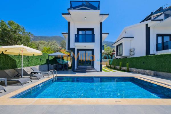 Villa Maya Life 1| Luxury holiday villa for 6 people